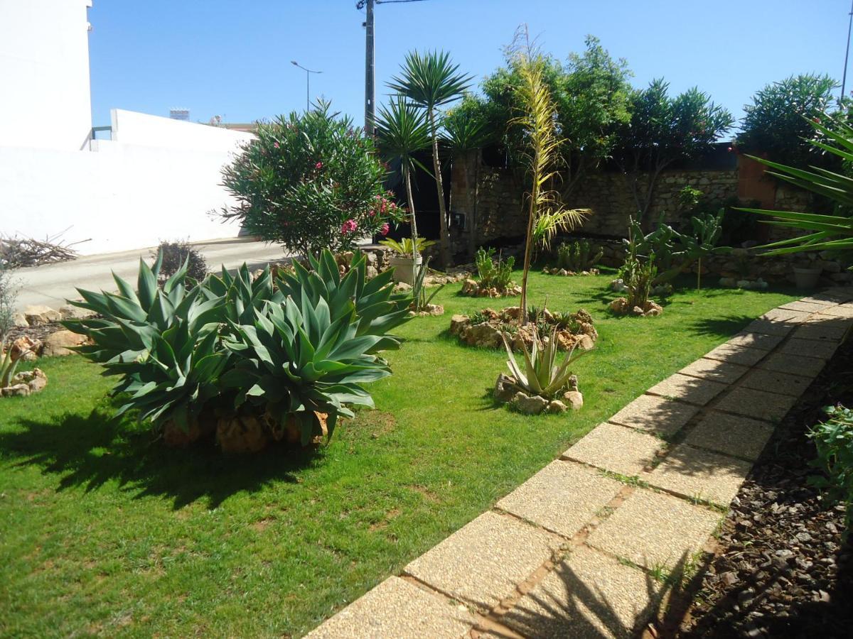 Vivenda L'Olivier Bed & Breakfast Quarteira Bagian luar foto